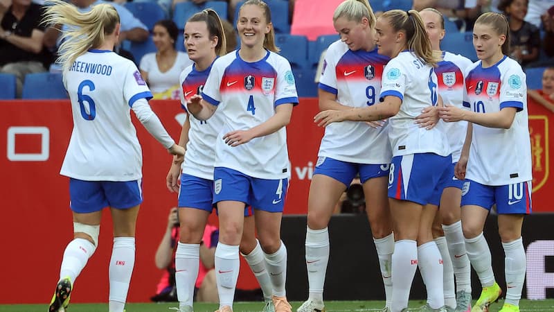 Tuyển nữ Anh càng chơi càng hay với sự hiệu quả của dàn sao ở hàng công